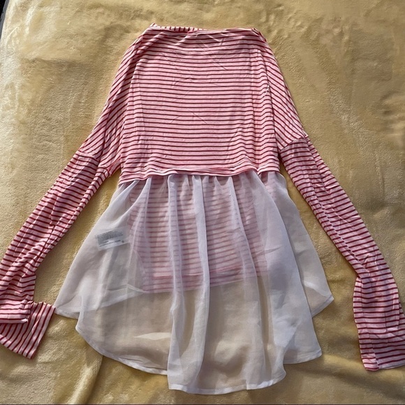 *Red and white striped shirt - Picture 5 of 6